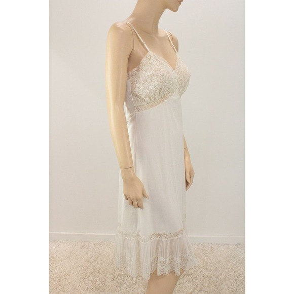 Vintage Van Raalte Full Slip sz 32 Suavette Fancy Lace Trim Creamy White Nylon S - Picture 5 of 10